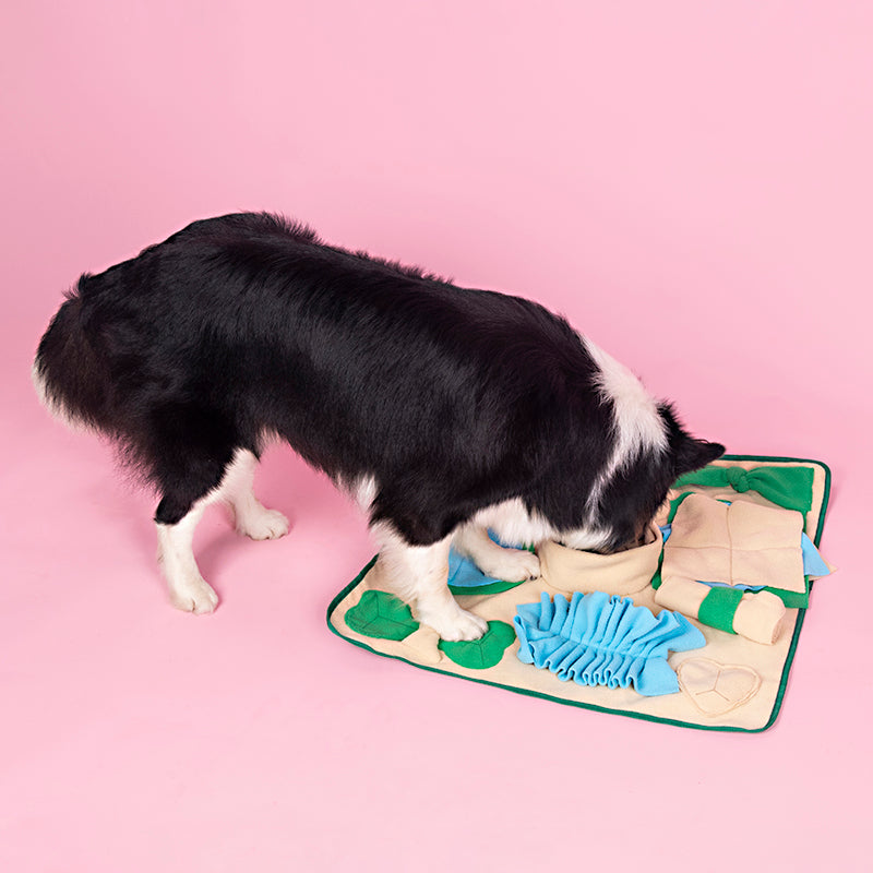 Premium Pet Enrichment Snuffle Mat - Interactive Boredom Buster & Stress Relief Foraging Blanket - Promotes Mental Stimulation & Calming Natural Instincts for Happy Dogs
